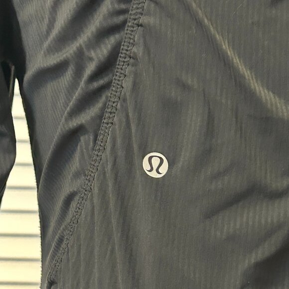 Lululemon Black Fitted Jacket with Hood: Size 4/6 - Picture 15 of 16